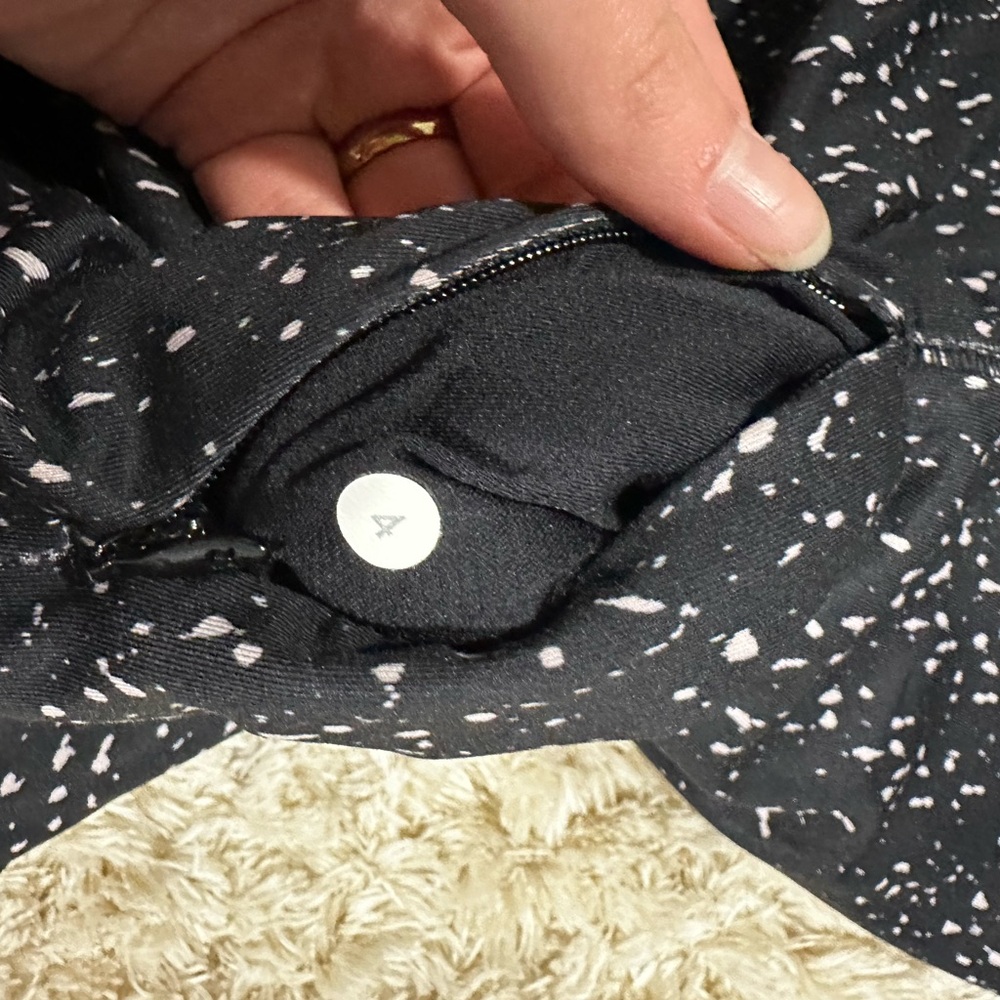 Lululemon top - Picture 3 of 4